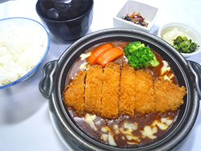 デミカツ定食